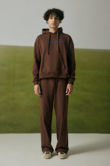 COFFEE SWEATPANTS WITH BLUE EMBROIDERY