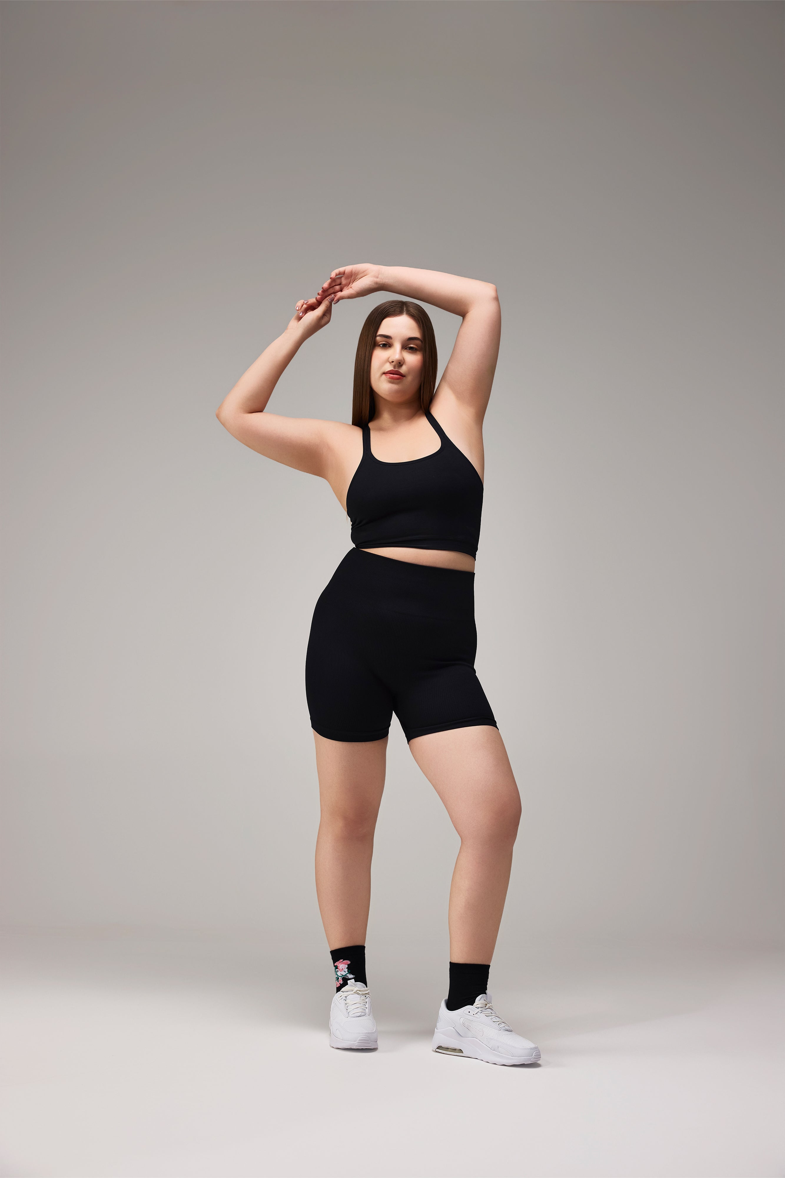 SEAMLESS BIKER SHORTS - BLACK