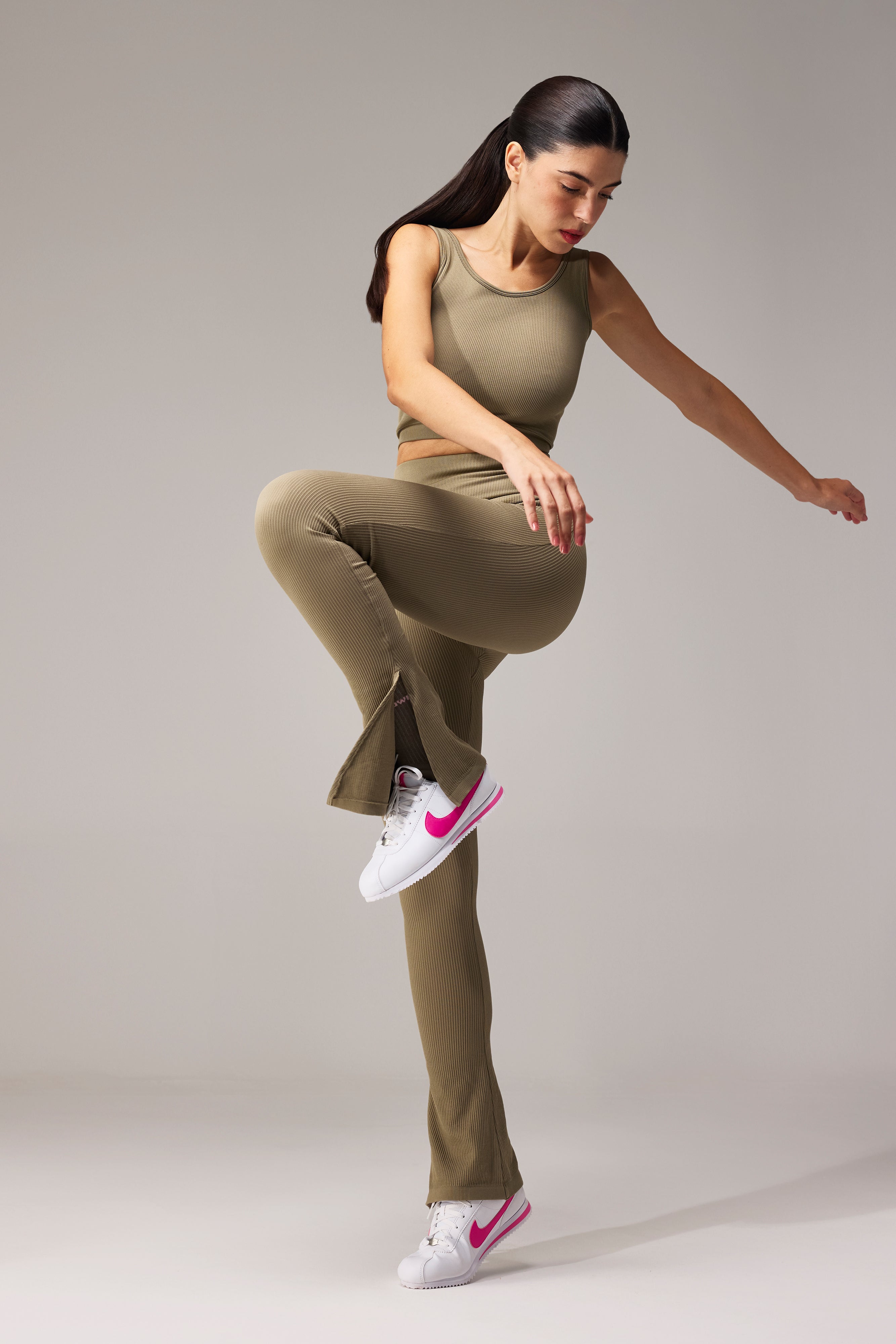 SEAMLESS FLARE PANTS WITH SLIT - LALA GREEN
