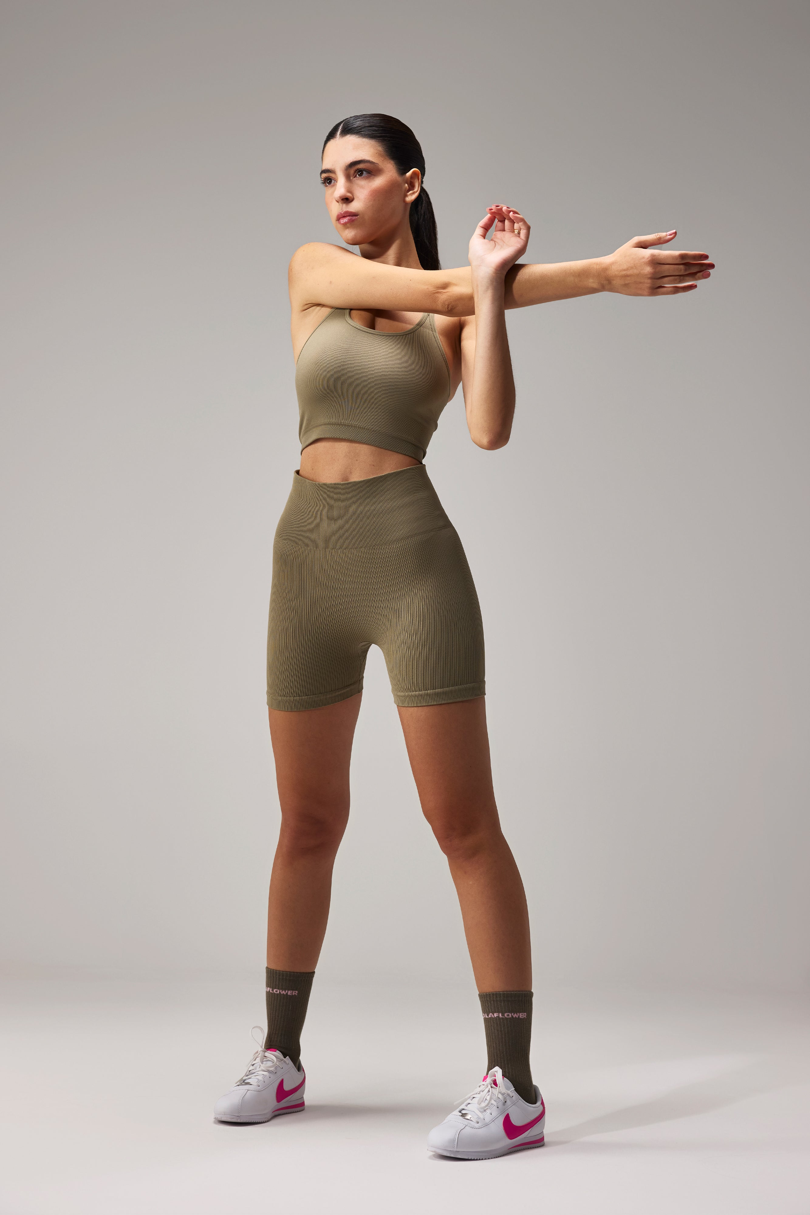 SEAMLESS BIKER SHORTS - LALA GREEN