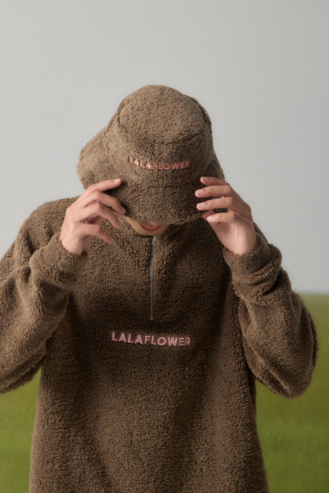SHERPA BUCKET HAT IN LALA GREEN