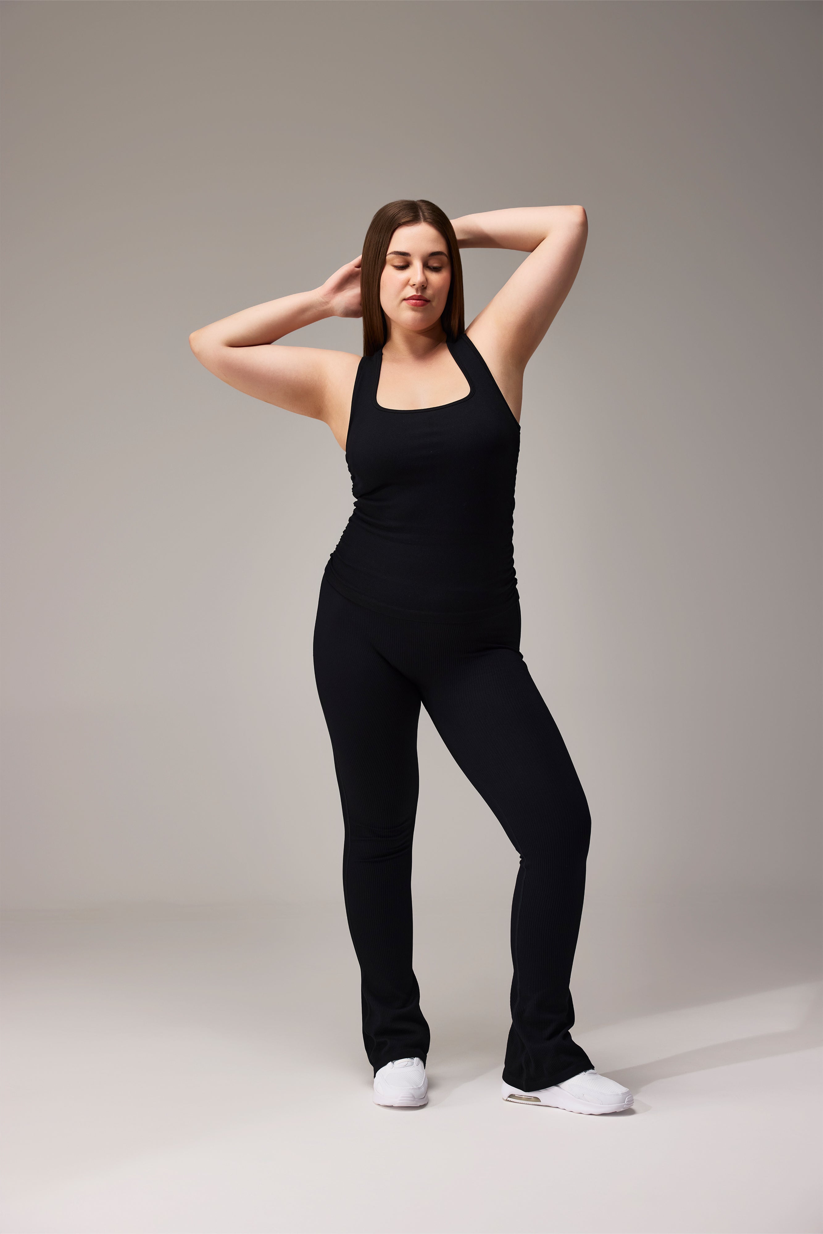 SEAMLESS RACERBACK TOP - BLACK