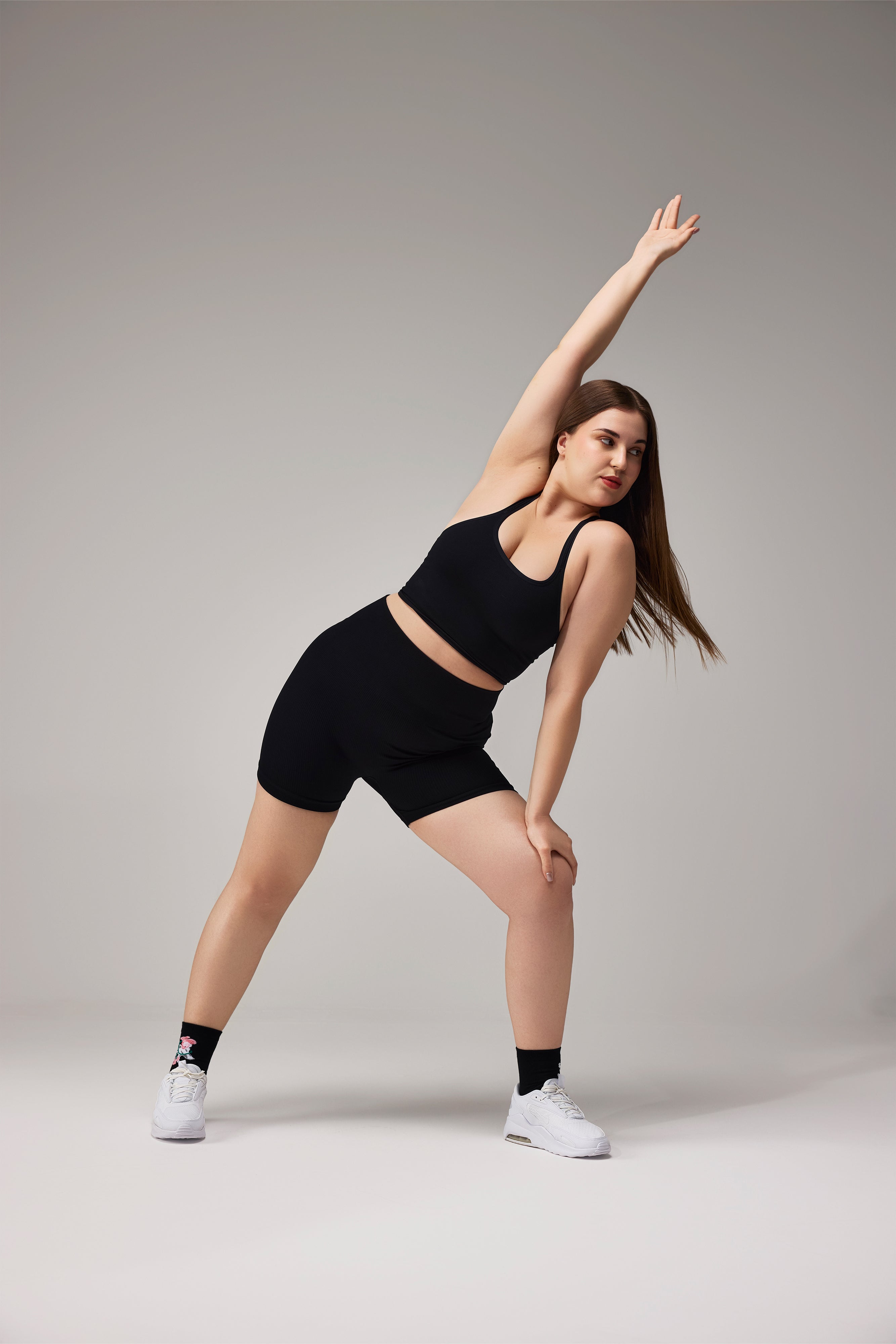 SEAMLESS BIKER SHORTS - BLACK