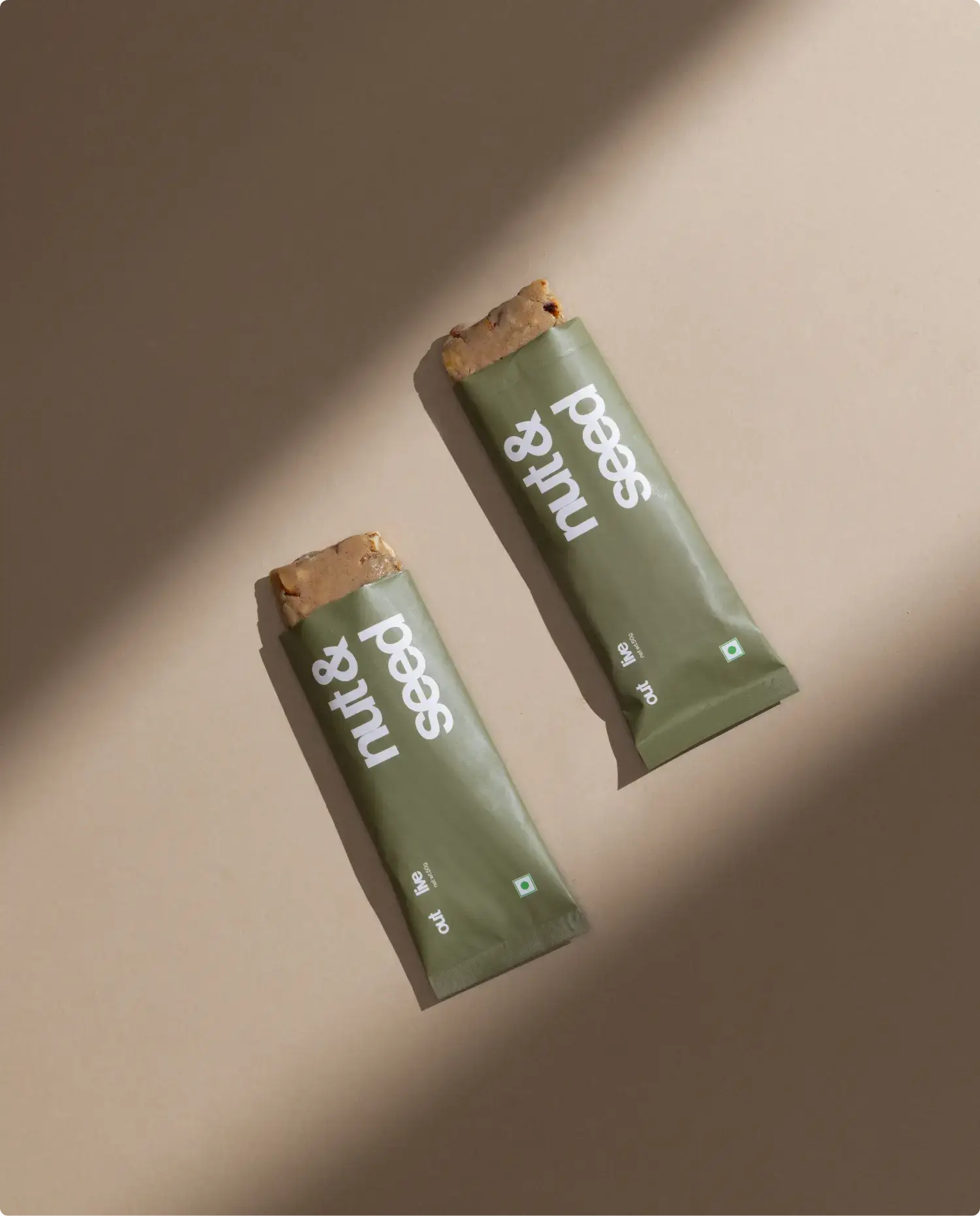 vegan nut & seed nutrition bar